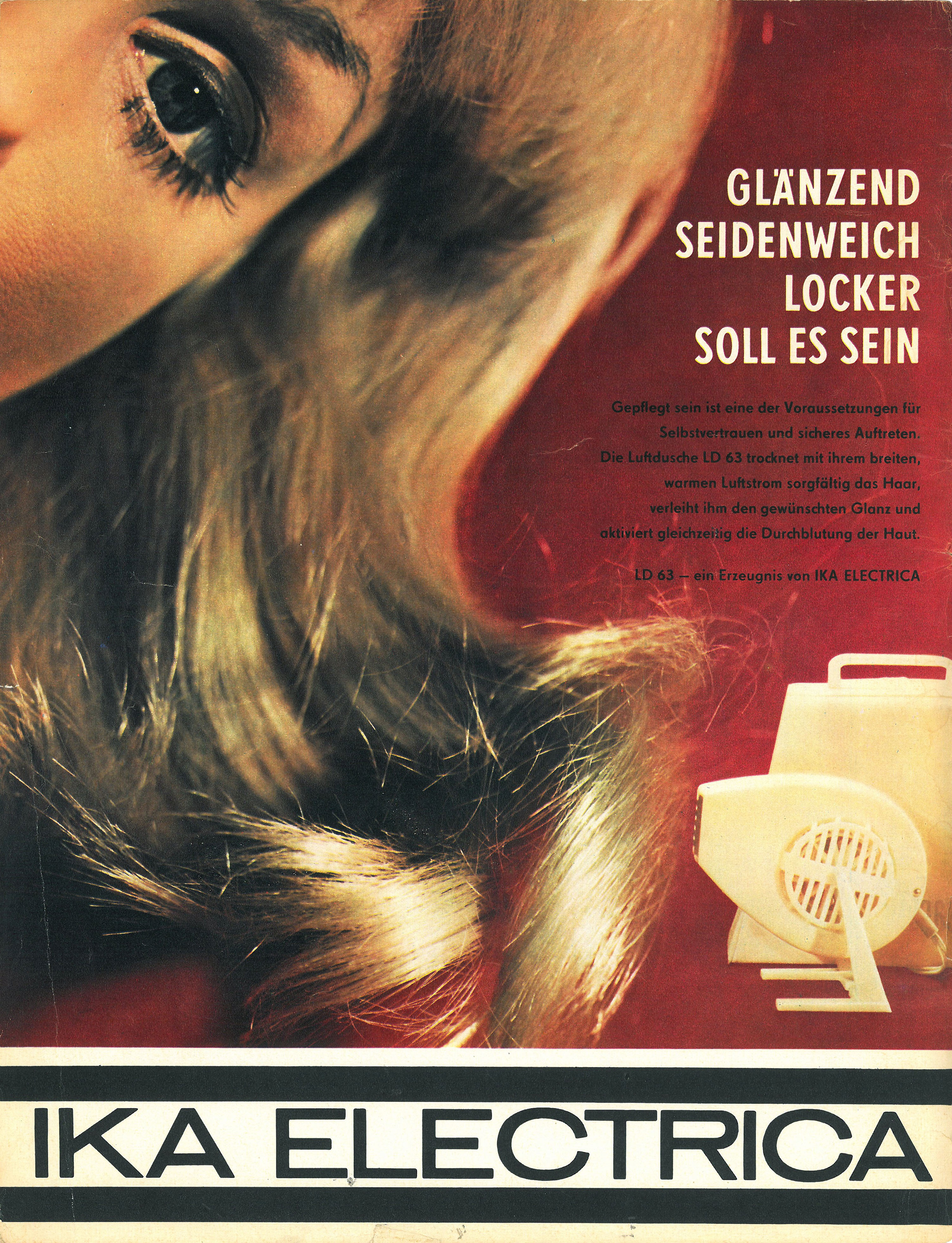 Ausschnitt eines zur Seite geneigten Frauenkopfes mit lockigen Haaren, rechts in Miniatur ein Föhn, darüber der Slogan
